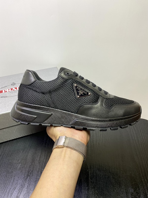 PRADA SHOES (543)