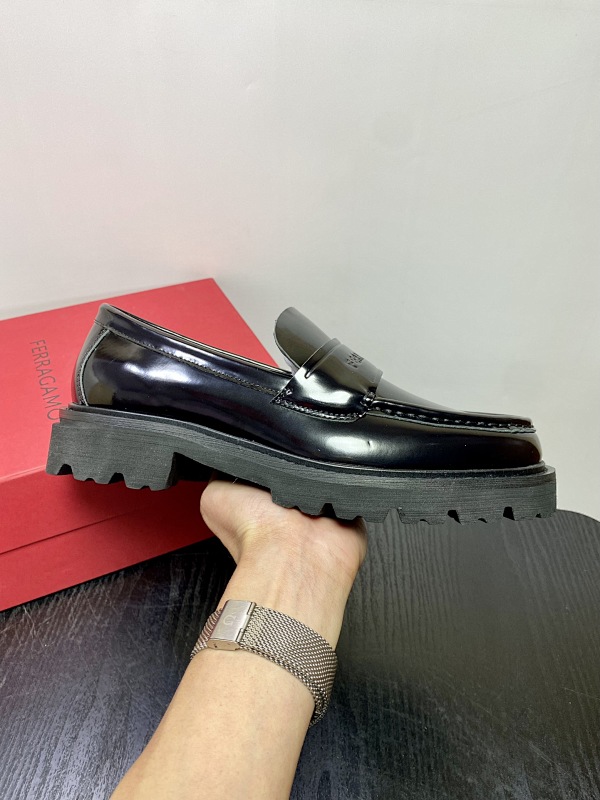 FERRAGAMO SHOES (123)