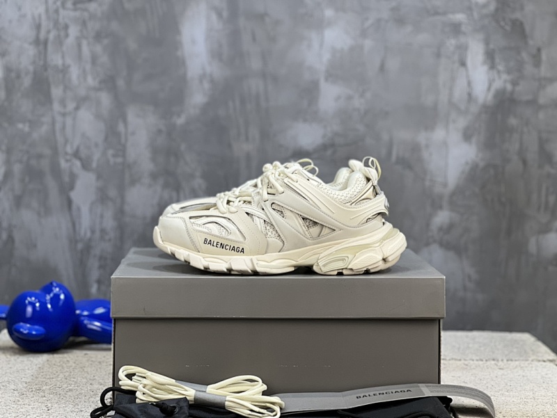 BALENCIAGA SNEAKERS (631)