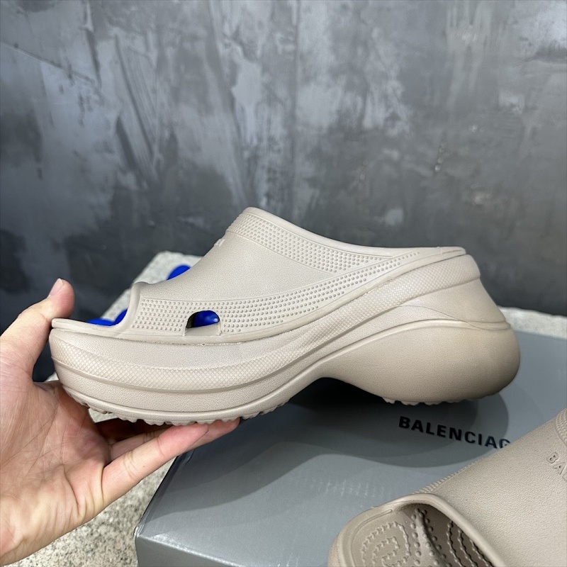 BALENCIAGA SNEAKERS (312)