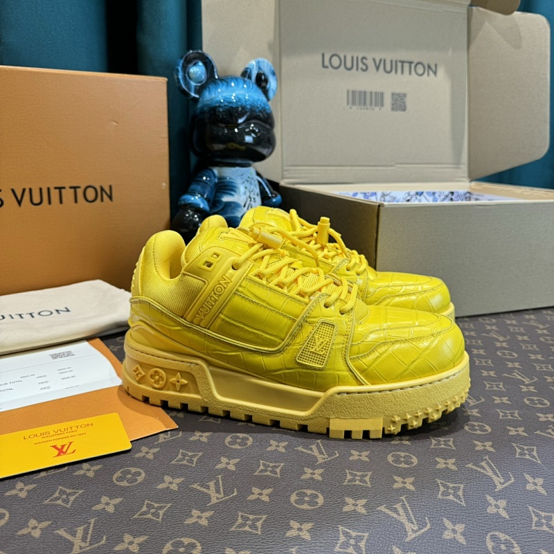 LOUIS VUITTON SNEAKERS (362)