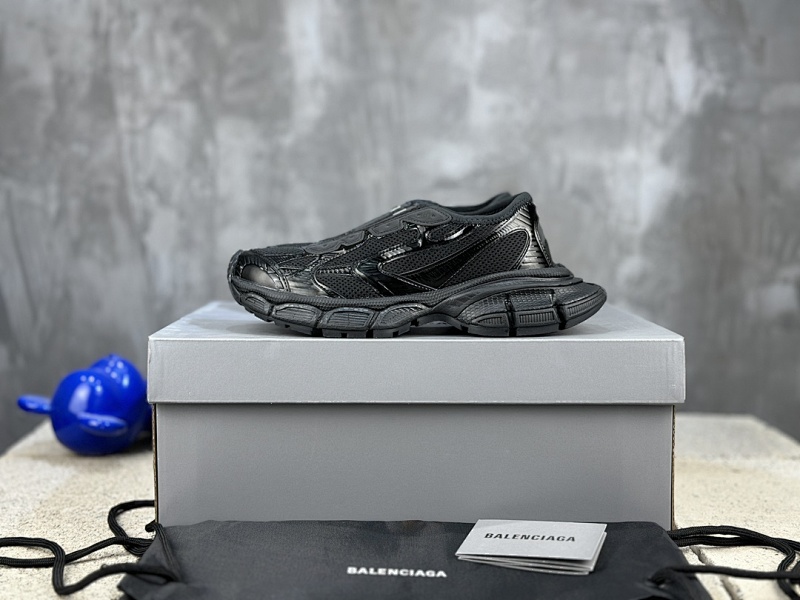 BALENCIAGA SNEAKERS (221)