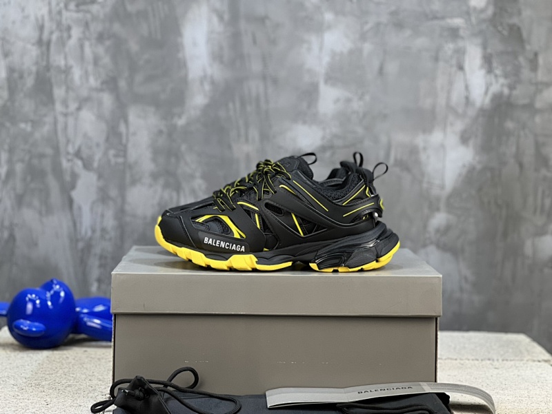 BALENCIAGA SNEAKERS (630)