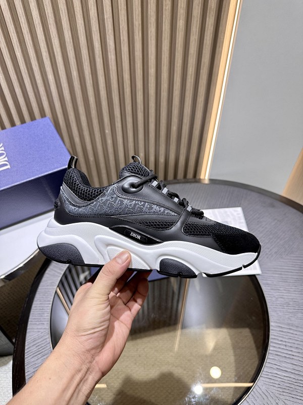 DIOR SNEAKERS (46)