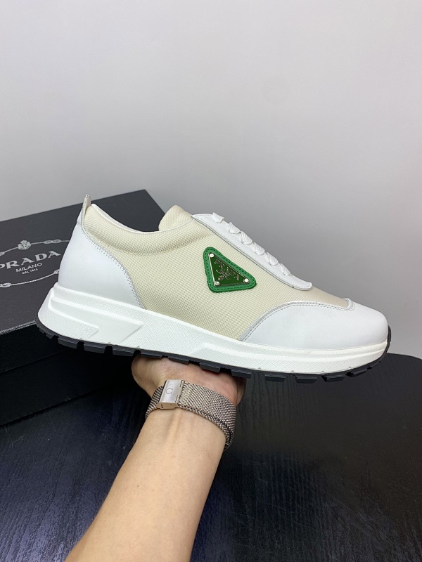 PRADA SHOES (407)