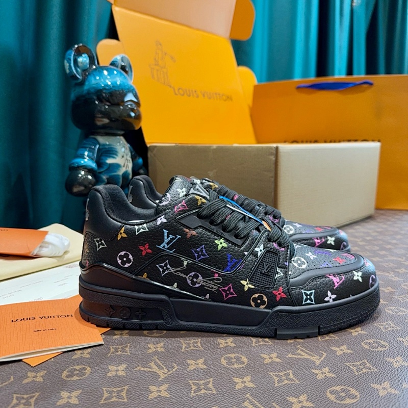 LOUIS VUITTON SHOES (132)