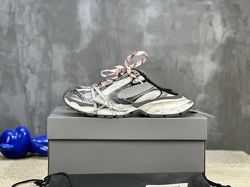 BALENCIAGA SNEAKERS (17)
