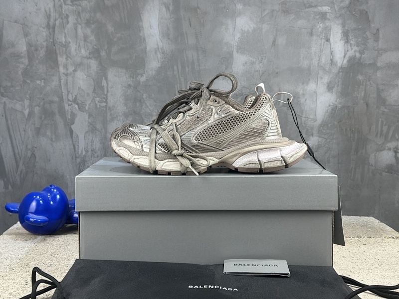 BALENCIAGA SNEAKERS (176)