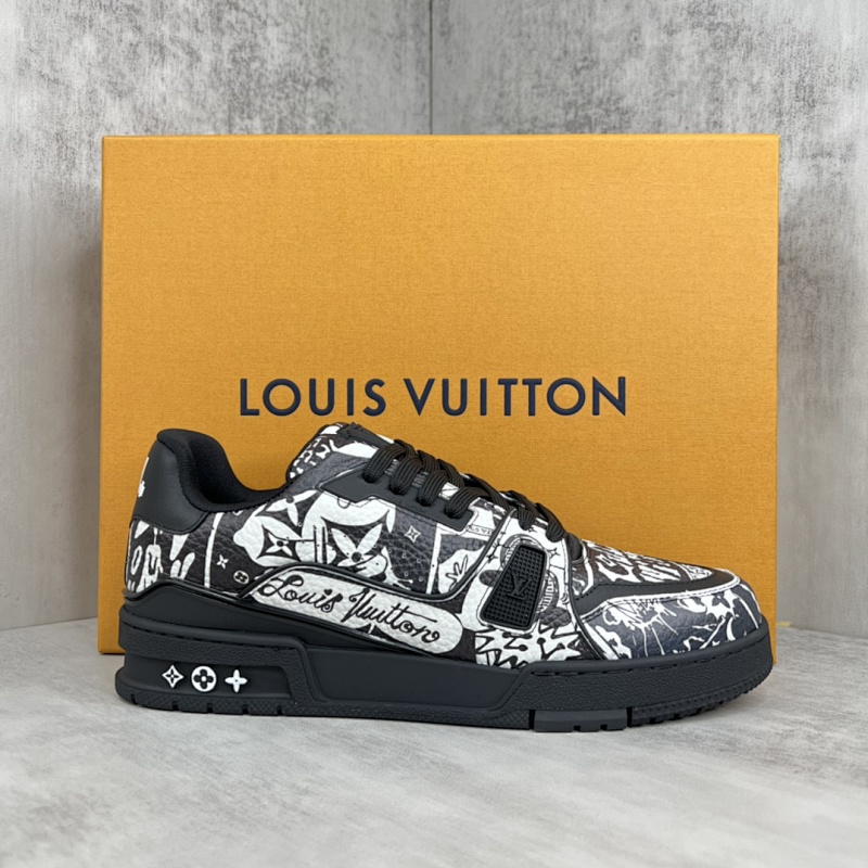 LOUIS VUITTON SNEAKERS (581)