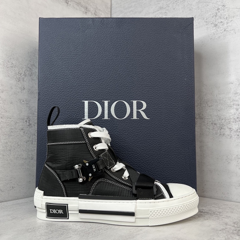 DIOR SNEAKERS (102)