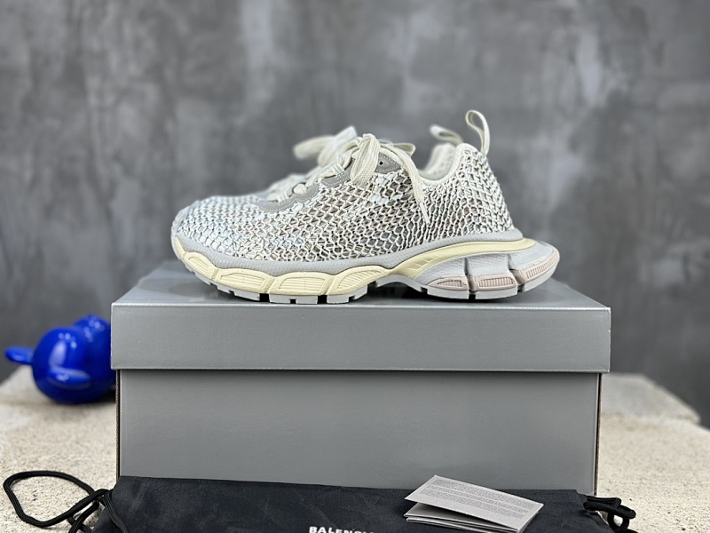 BALENCIAGA SNEAKERS (216)