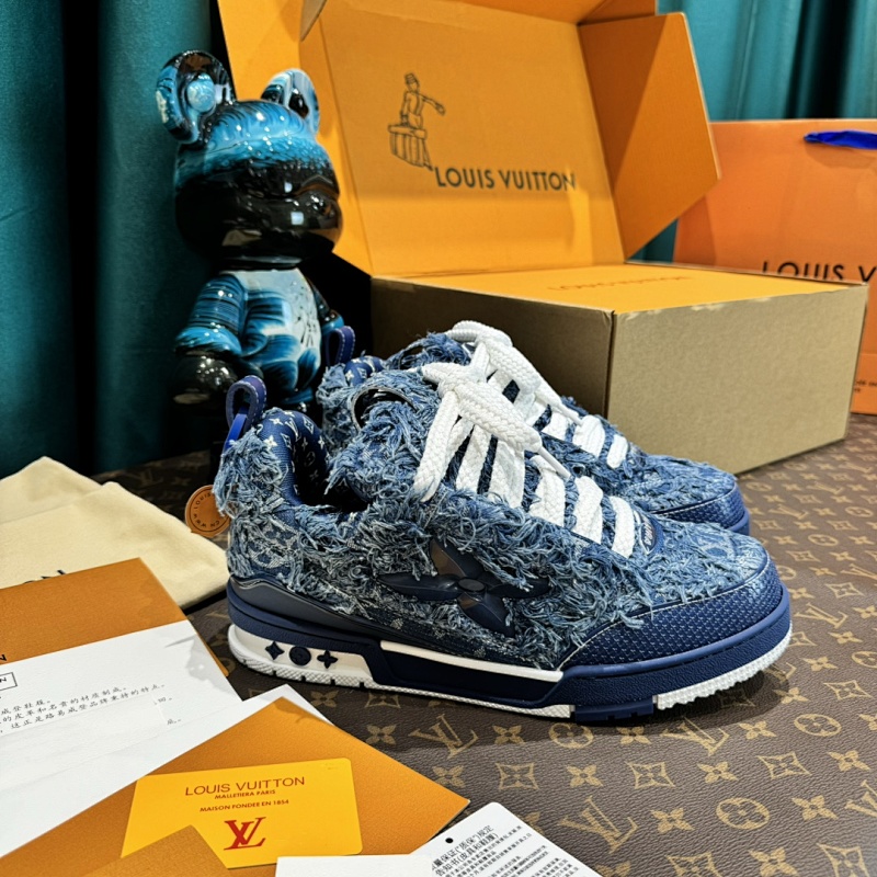 LOUIS VUITTON SNEAKERS (264)