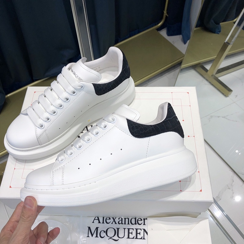 ALEXANDER MCQUEEN (22)
