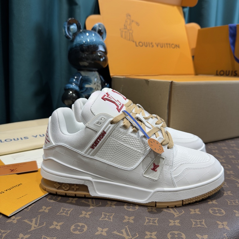 LOUIS VUITTON SNEAKERS (69)