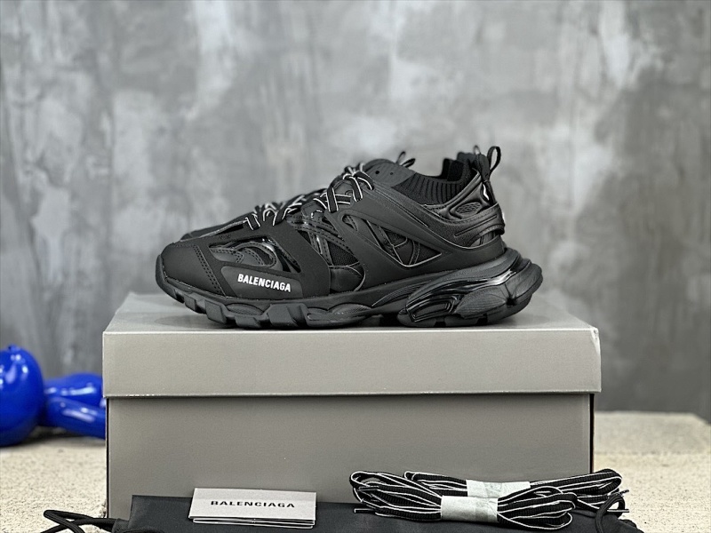BALENCIAGA SNEAKERS (595)