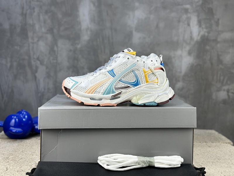 BALENCIAGA SNEAKERS (254)