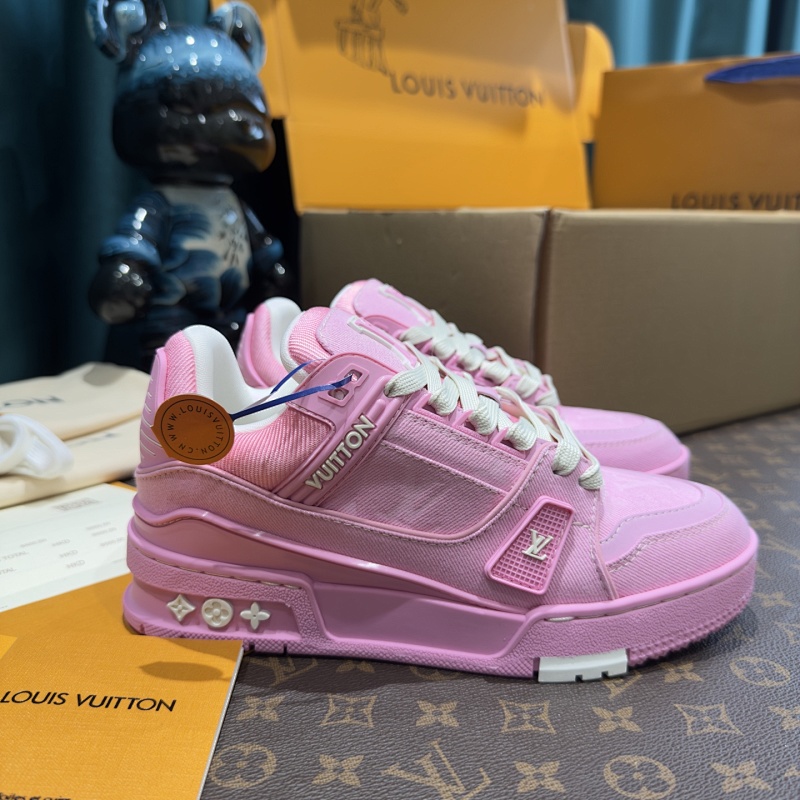 LOUIS VUITTON SHOES (104)