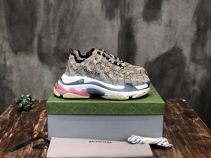 BALENCIAGA SNEAKERS (713)