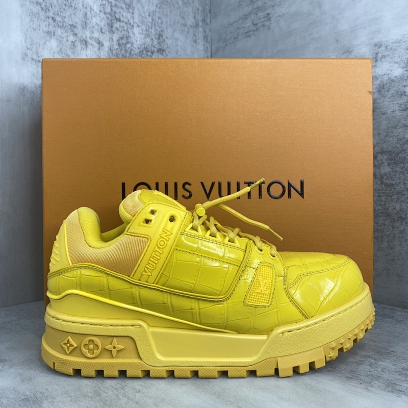 LOUIS VUITTON SNEAKERS (701)