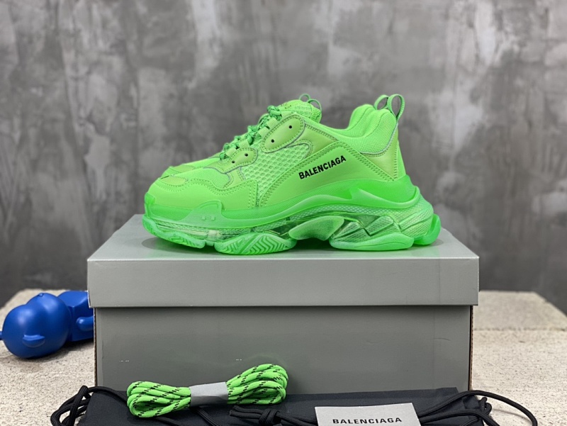 BALENCIAGA SNEAKERS (520)