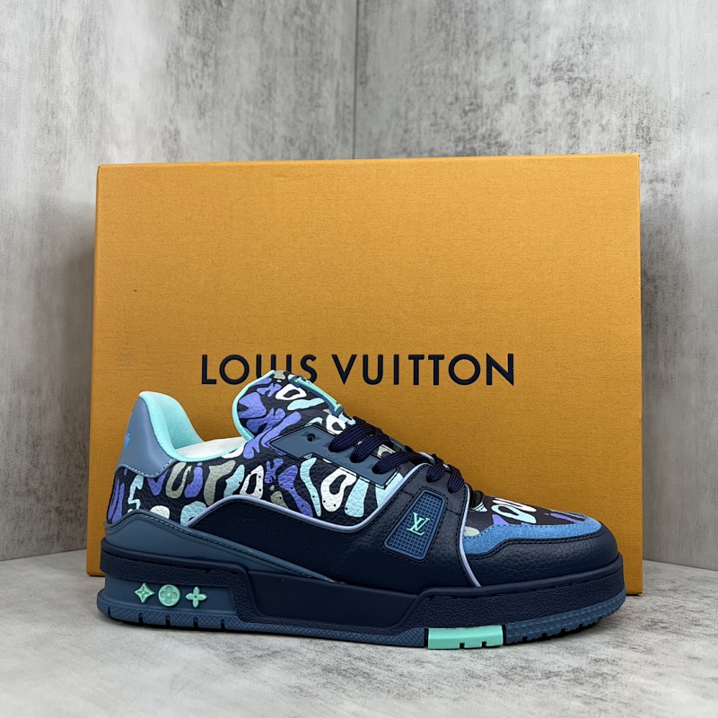 LOUIS VUITTON SNEAKERS (592)