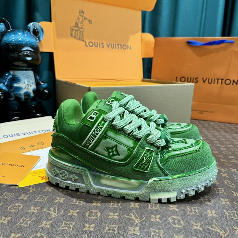 LOUIS VUITTON SHOES (255)