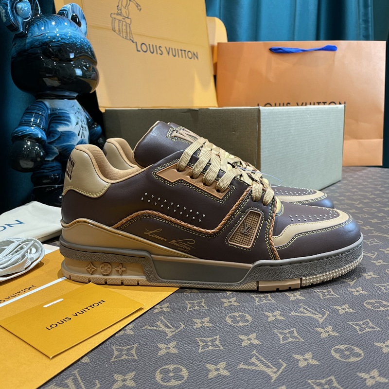 LOUIS VUITTON SNEAKERS (245)