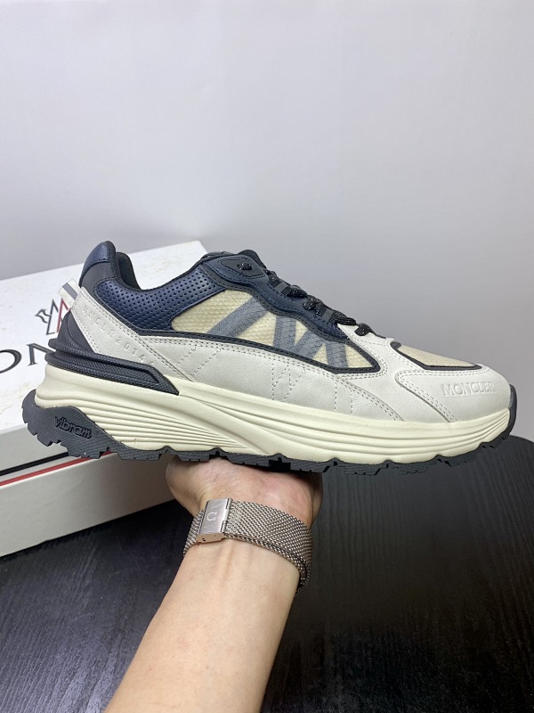 MONCLER SHOES (26)