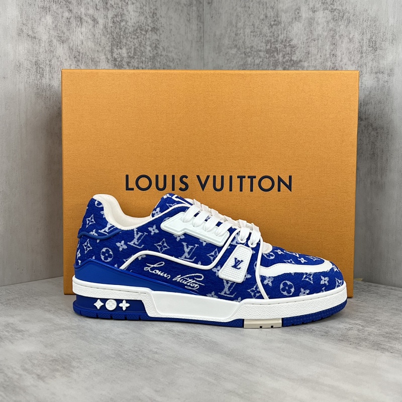 LOUIS VUITTON SNEAKERS (553)