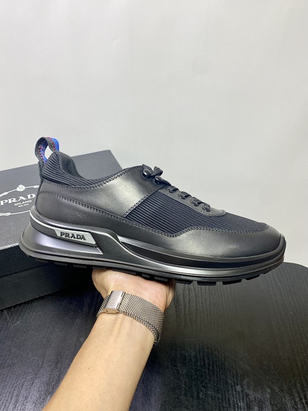 PRADA SHOES (371)