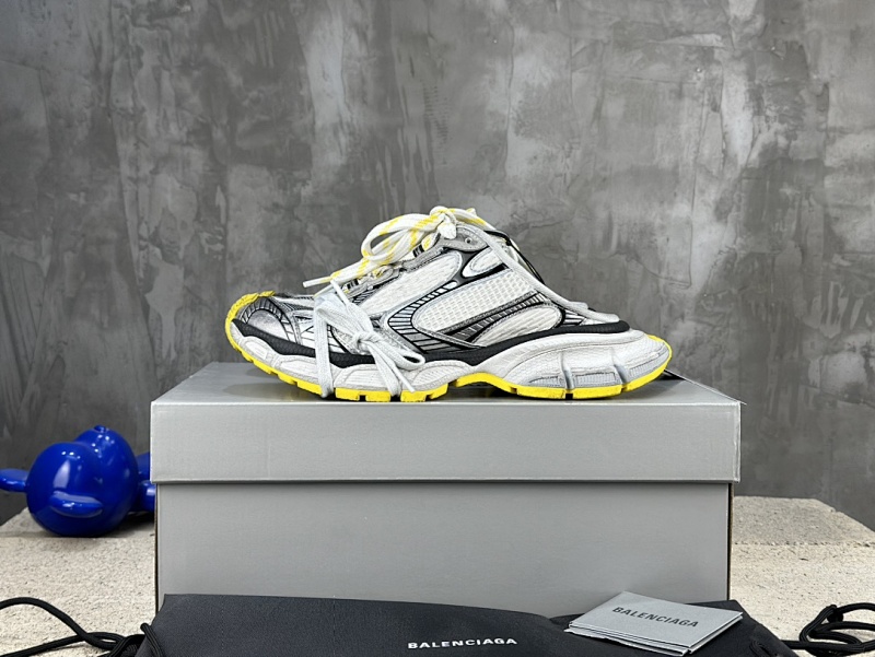 BALENCIAGA SNEAKERS (255)
