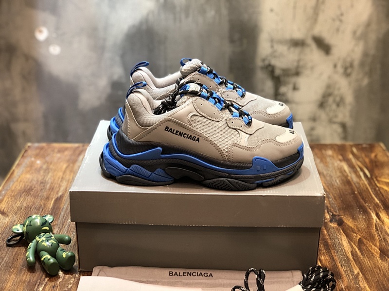 BALENCIAGA SNEAKERS (759)
