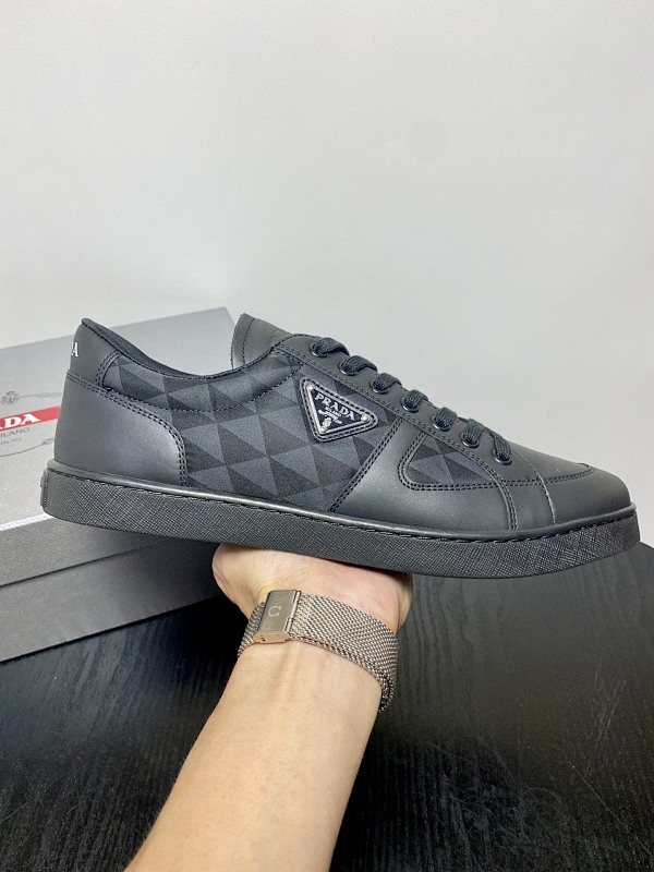 PRADA SHOES (365)