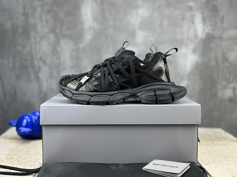 BALENCIAGA SNEAKERS (173)