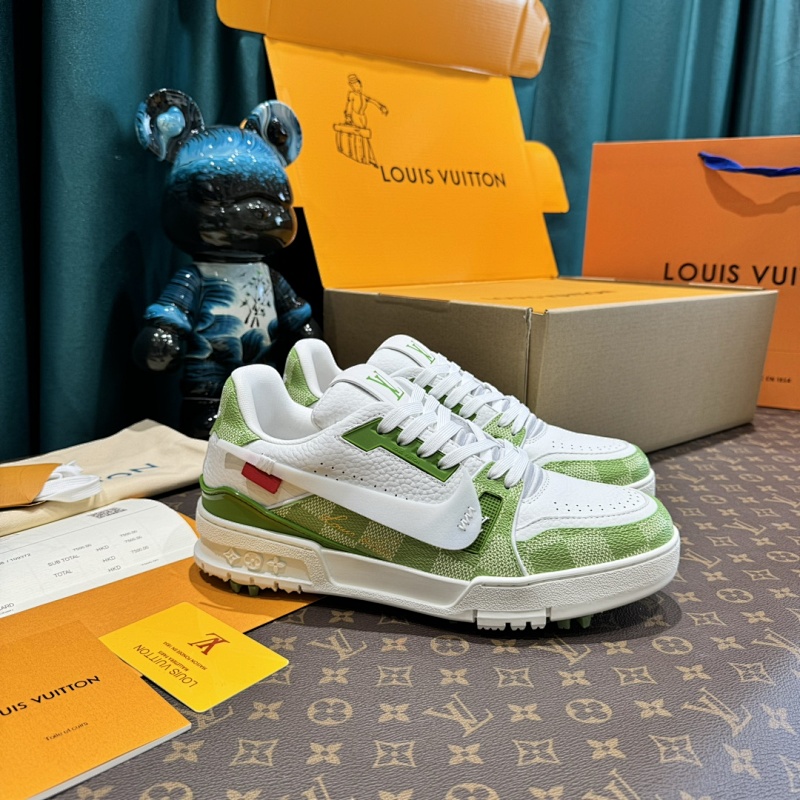 LOUIS VUITTON SNEAKERS (296)