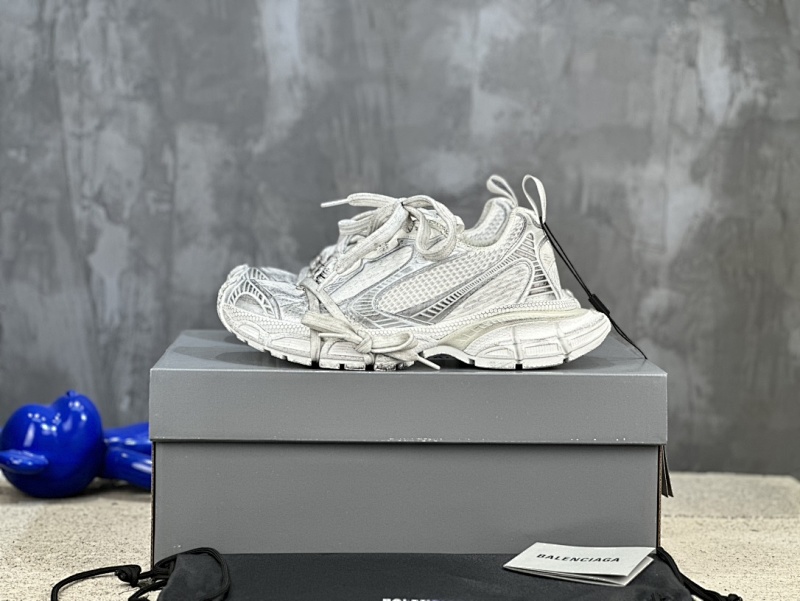 BALENCIAGA SNEAKERS (33)