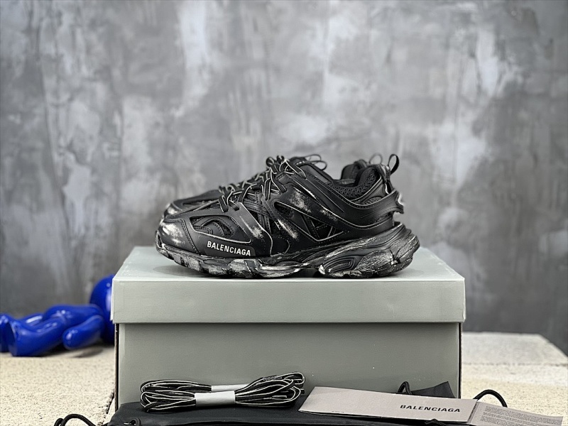 BALENCIAGA SNEAKERS (642)