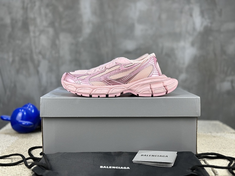 BALENCIAGA SNEAKERS (220)