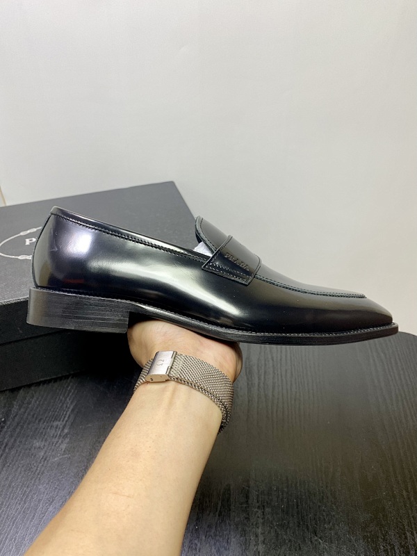 PRADA SHOES (484)