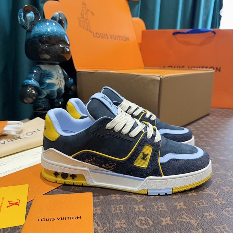 LOUIS VUITTON SNEAKERS (146)