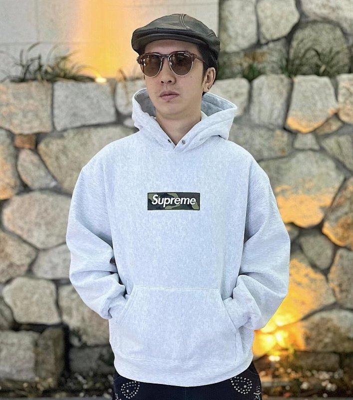 SUPREME HOODIES (32)