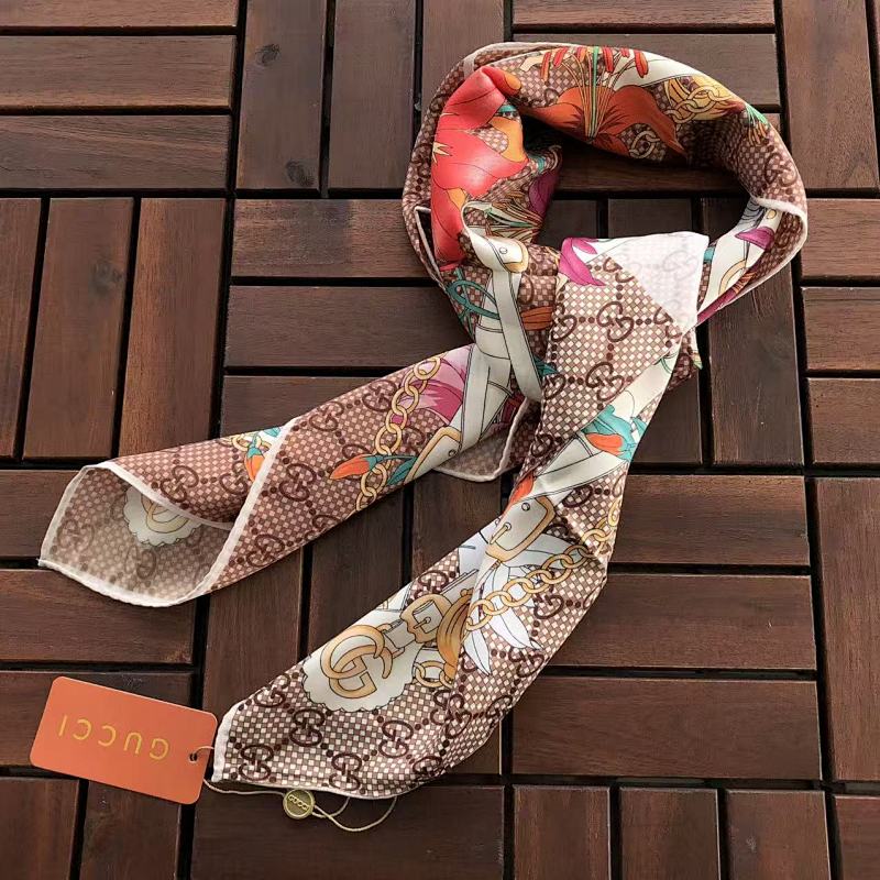 GUCCI SCARVES (11)