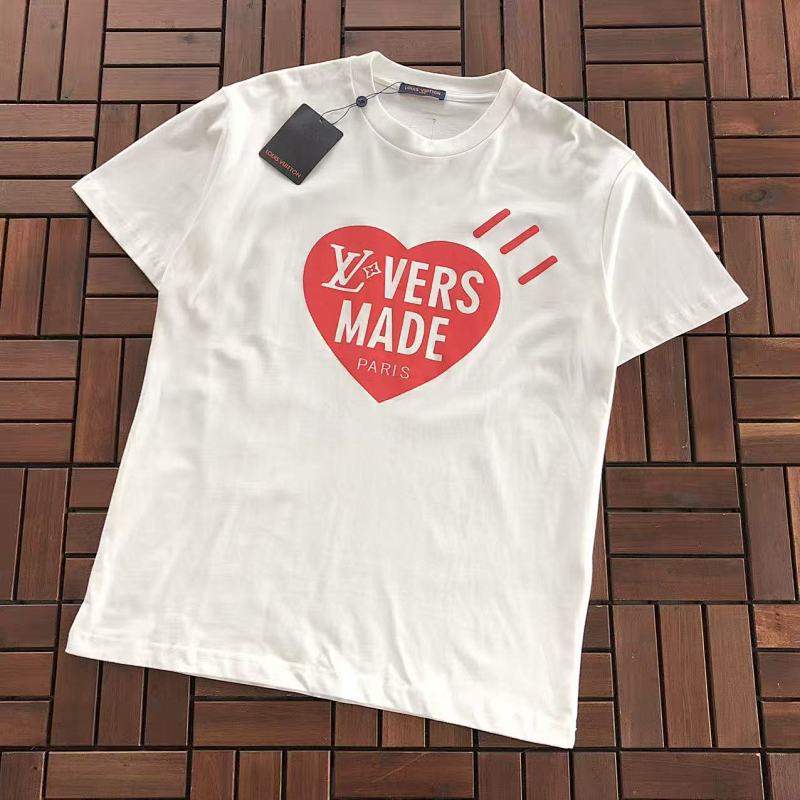 LOUIS VUITTON TSHIRTS (404)