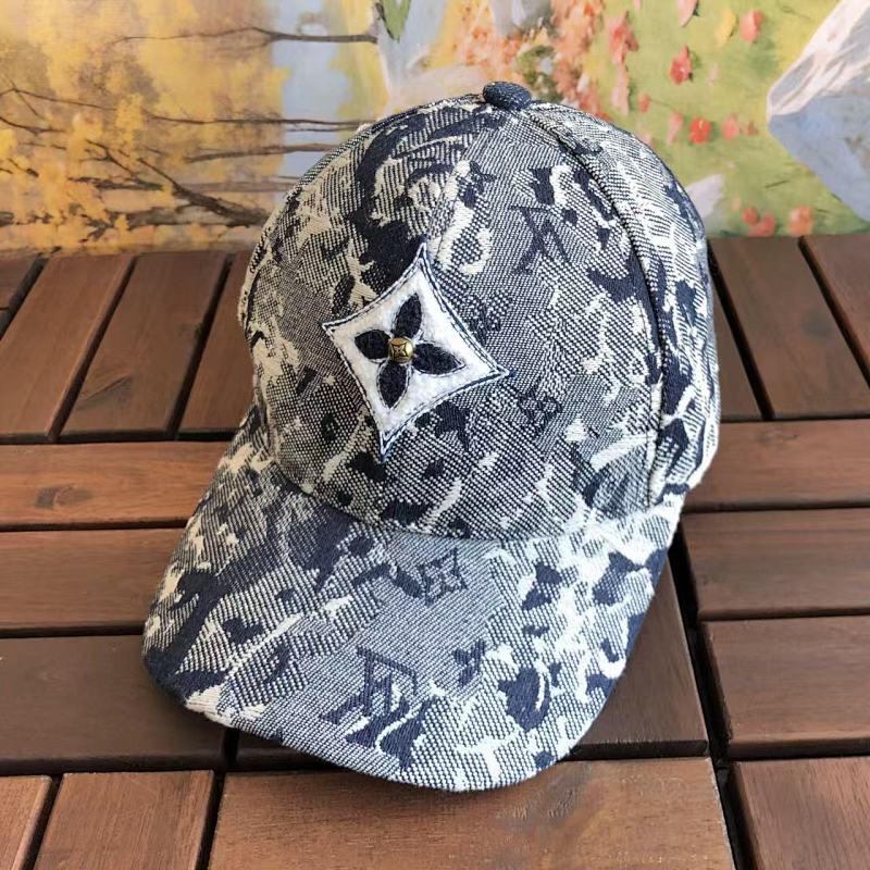 LOUIS VUITTON CAPS