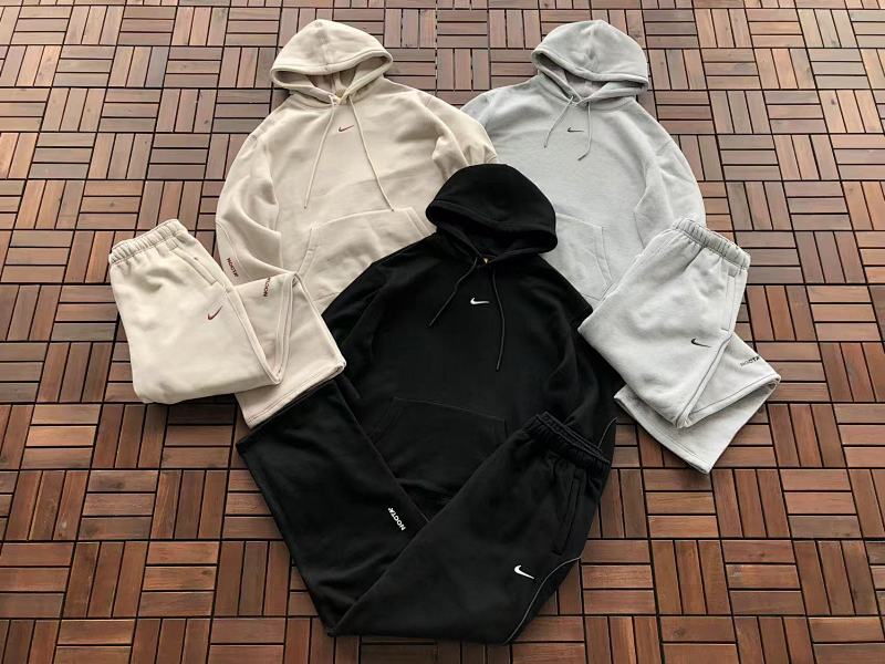 NIKE HOODIES (10)