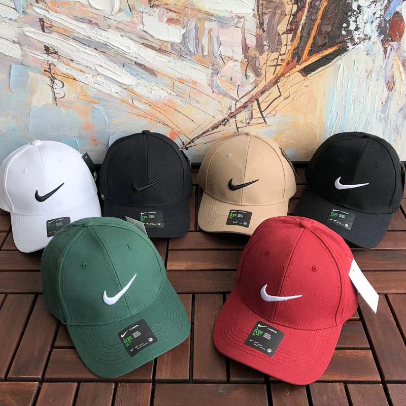 NIKE CAPS (10)