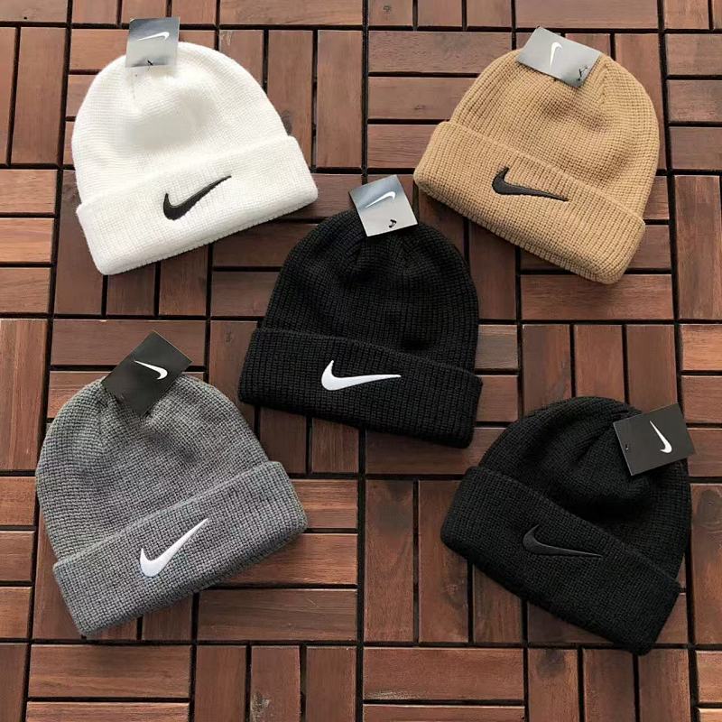 NIKE CAPS (7)