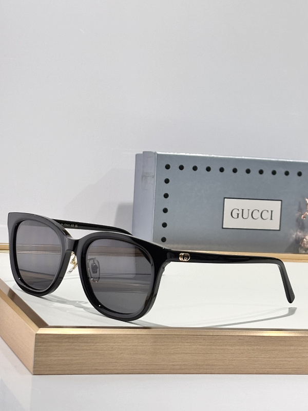 GUCCI TSHIRTS