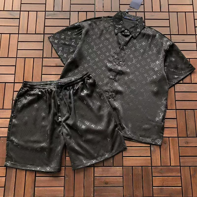 LOUIS VUITTON TSHIRTS (256)
