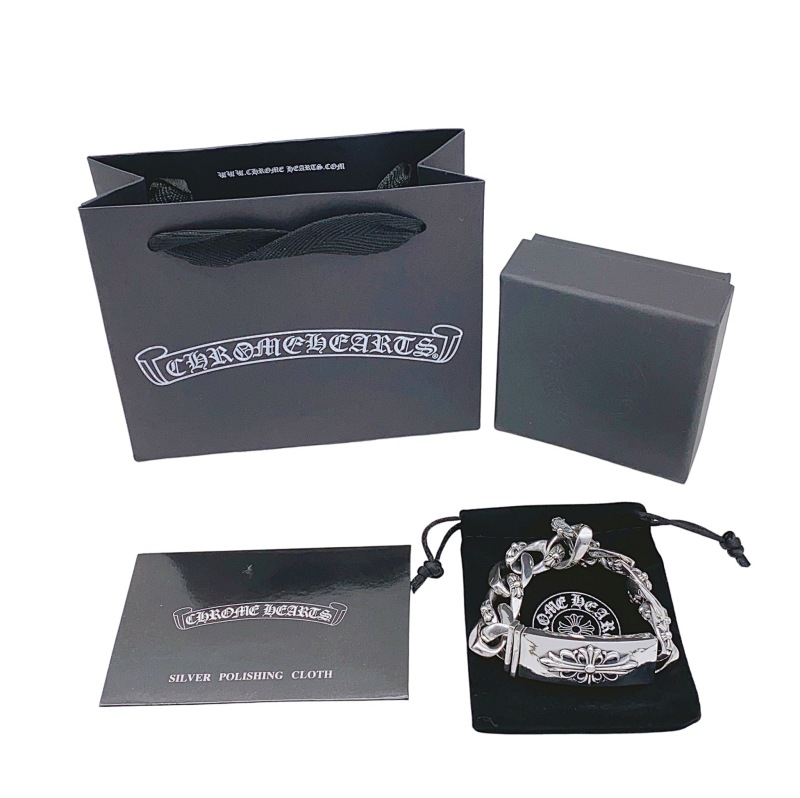 CHROME HEARTS (20)